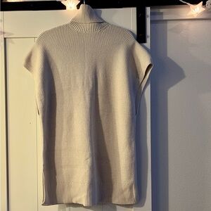 Zara Sleeveless Ribbed Cream Knit Tunic Sweater (M)